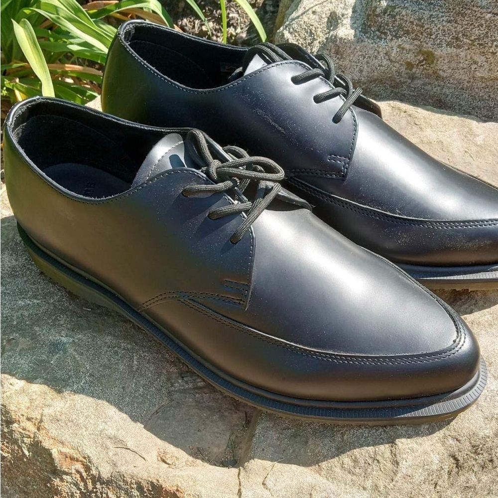 Brand New Doc Marten Willis Coffin Tipped